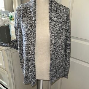 Wendy Bellissamo Women's Black and White Open-Front Sweater Zippered Back